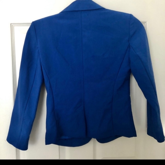 Blazer - Picture 4 of 7